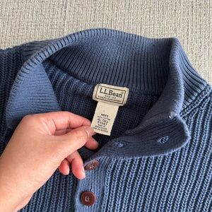 L.L. Bean Men's Navy Knitted Sweater